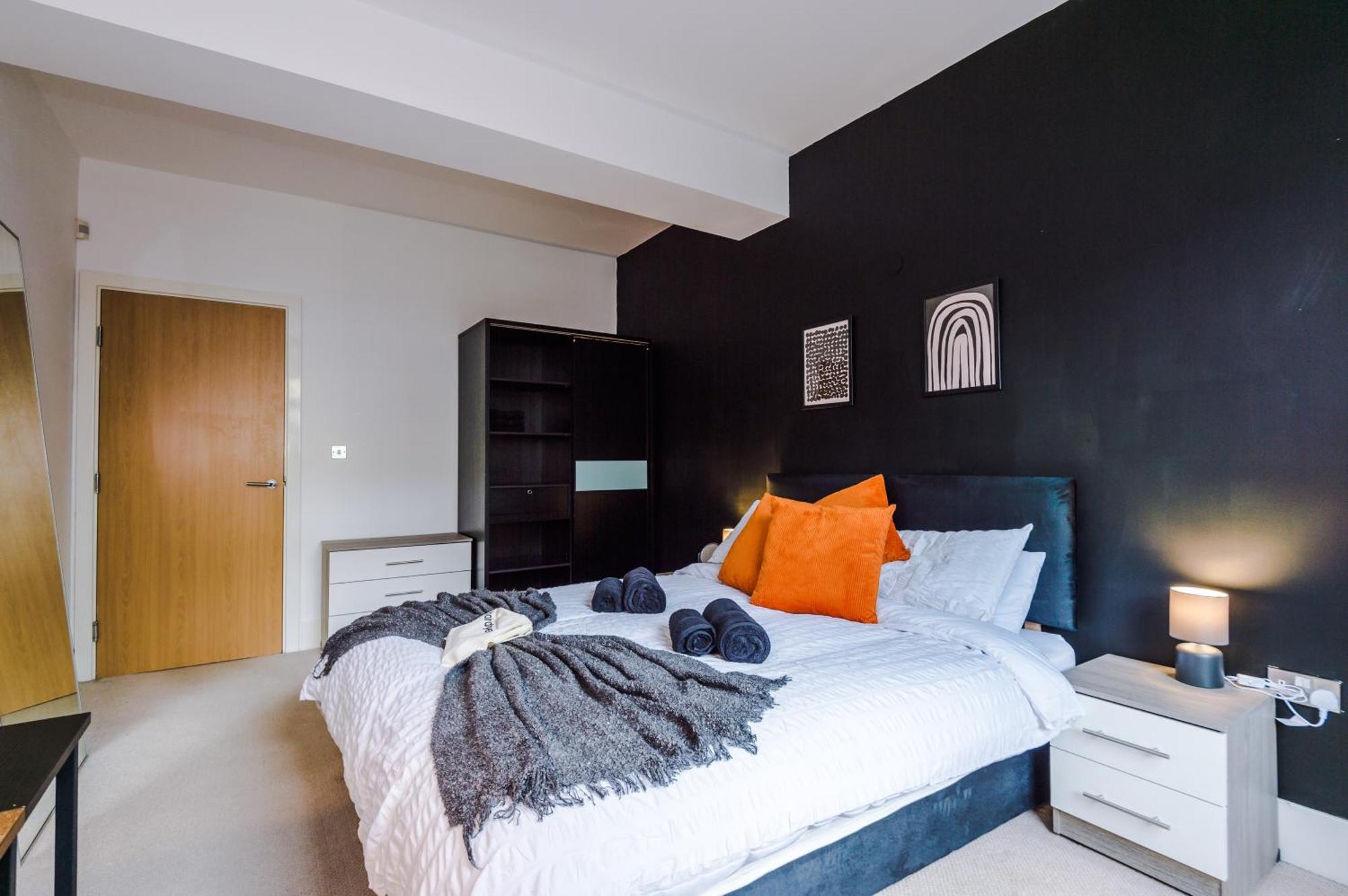 Converted Mill, Stylish In Castlefield