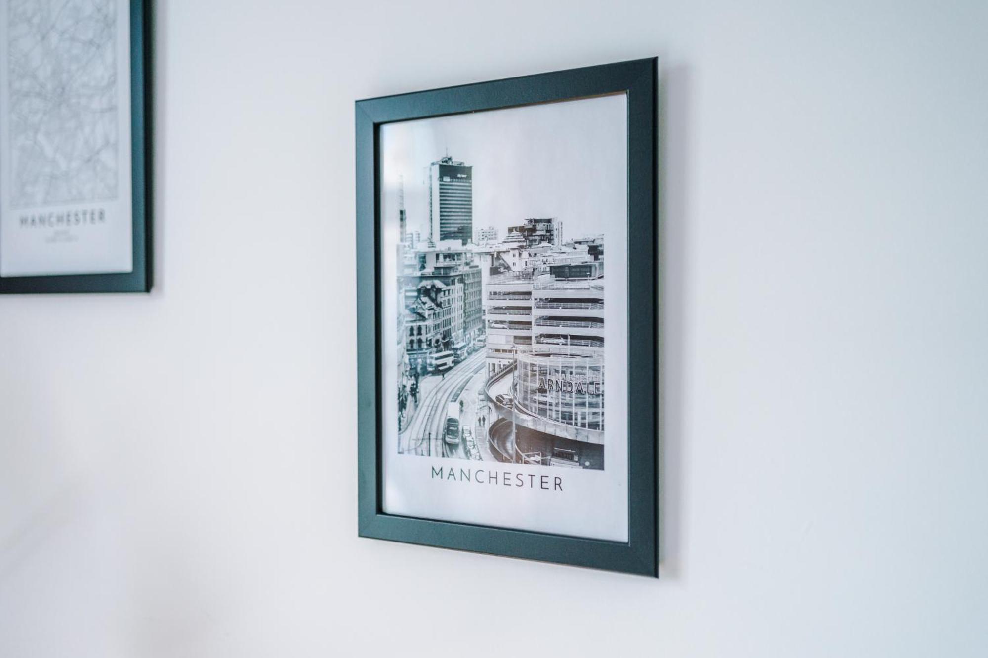 Converted Mill, Stylish In Castlefield Apartment