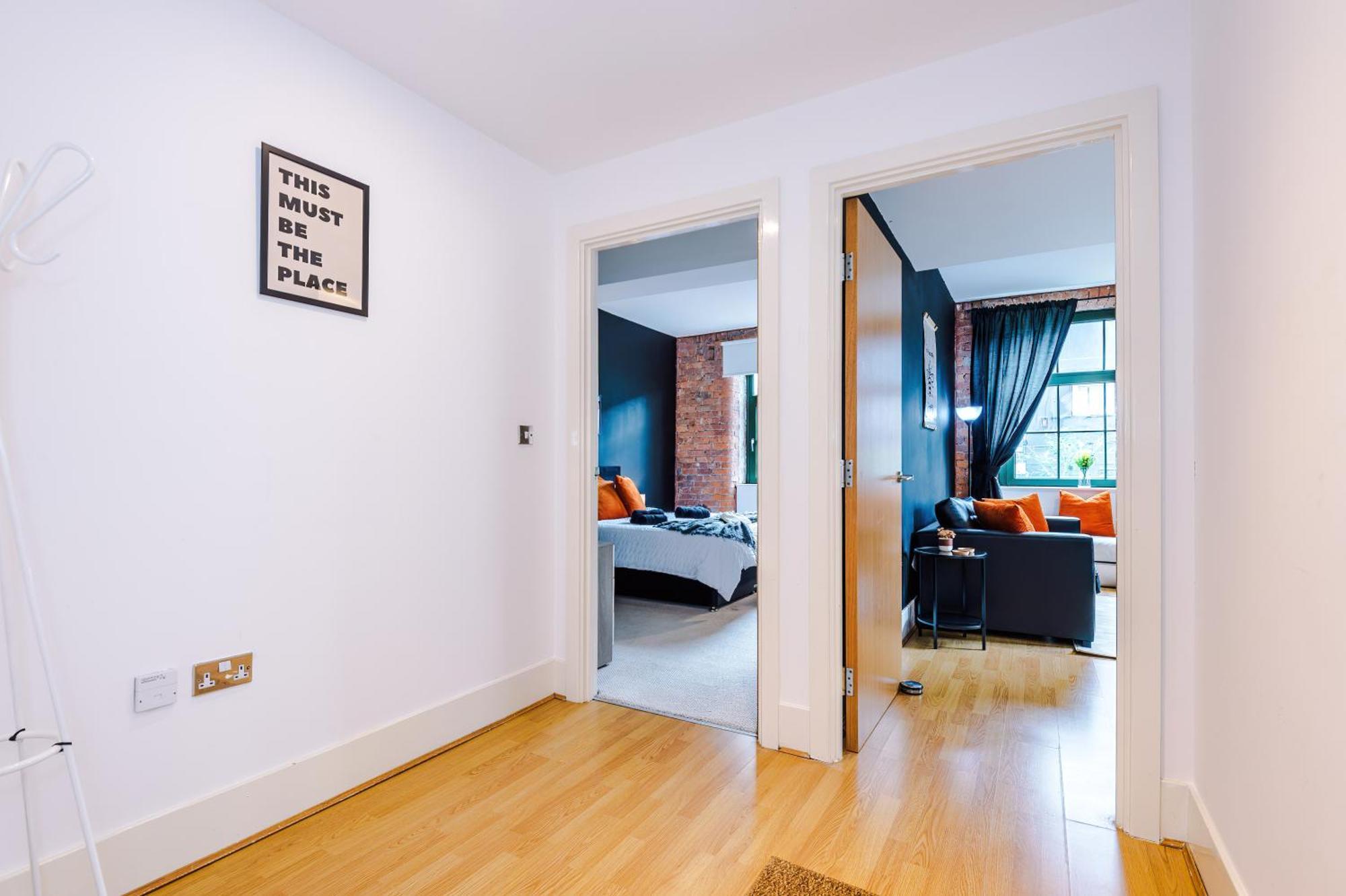 Converted Mill, Stylish In Castlefield Apartment
